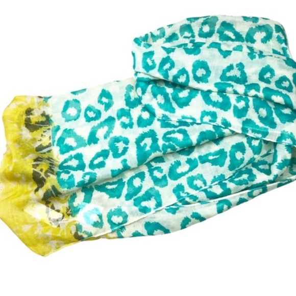 New with Tag Women’s Charming Charlie Teal Cheetah Print Wrap Scarf - Picture 6 of 10